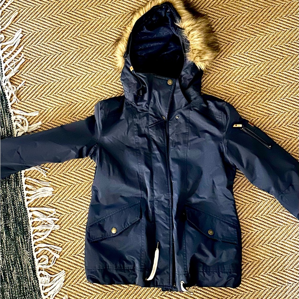 Like new Roxy Snowboard jacket with detachablele hood.